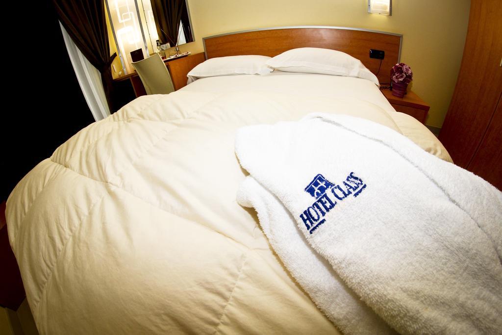 Best Western Hotel Class Lamezia Lamezia Terme Szoba fotó